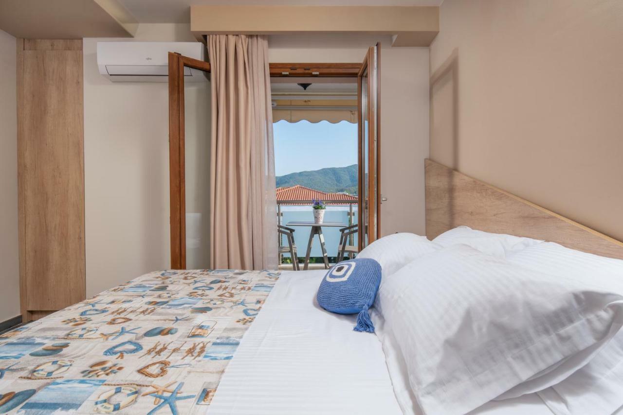 Stavros Compass Hotel Sarti Ngoại thất bức ảnh